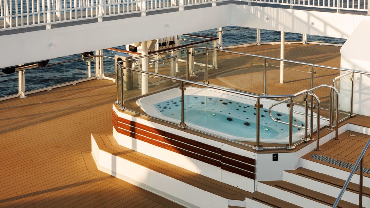 Koppla av i jacuzzin