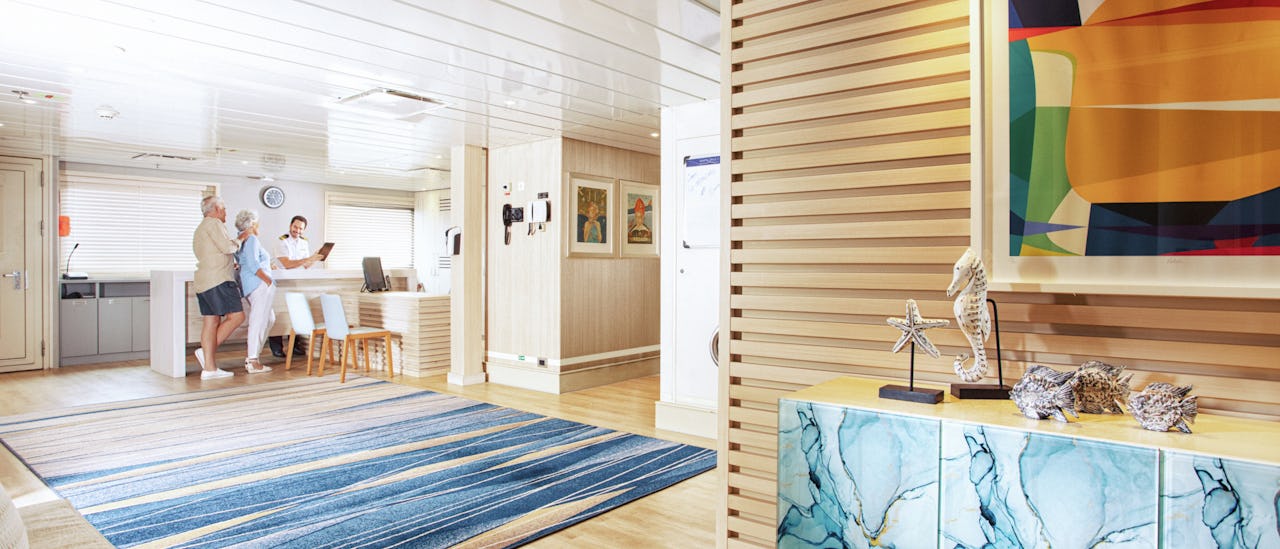 Receptionen - här hittar du dagligen program och annan värdefull information om din expeditionsupplevelse