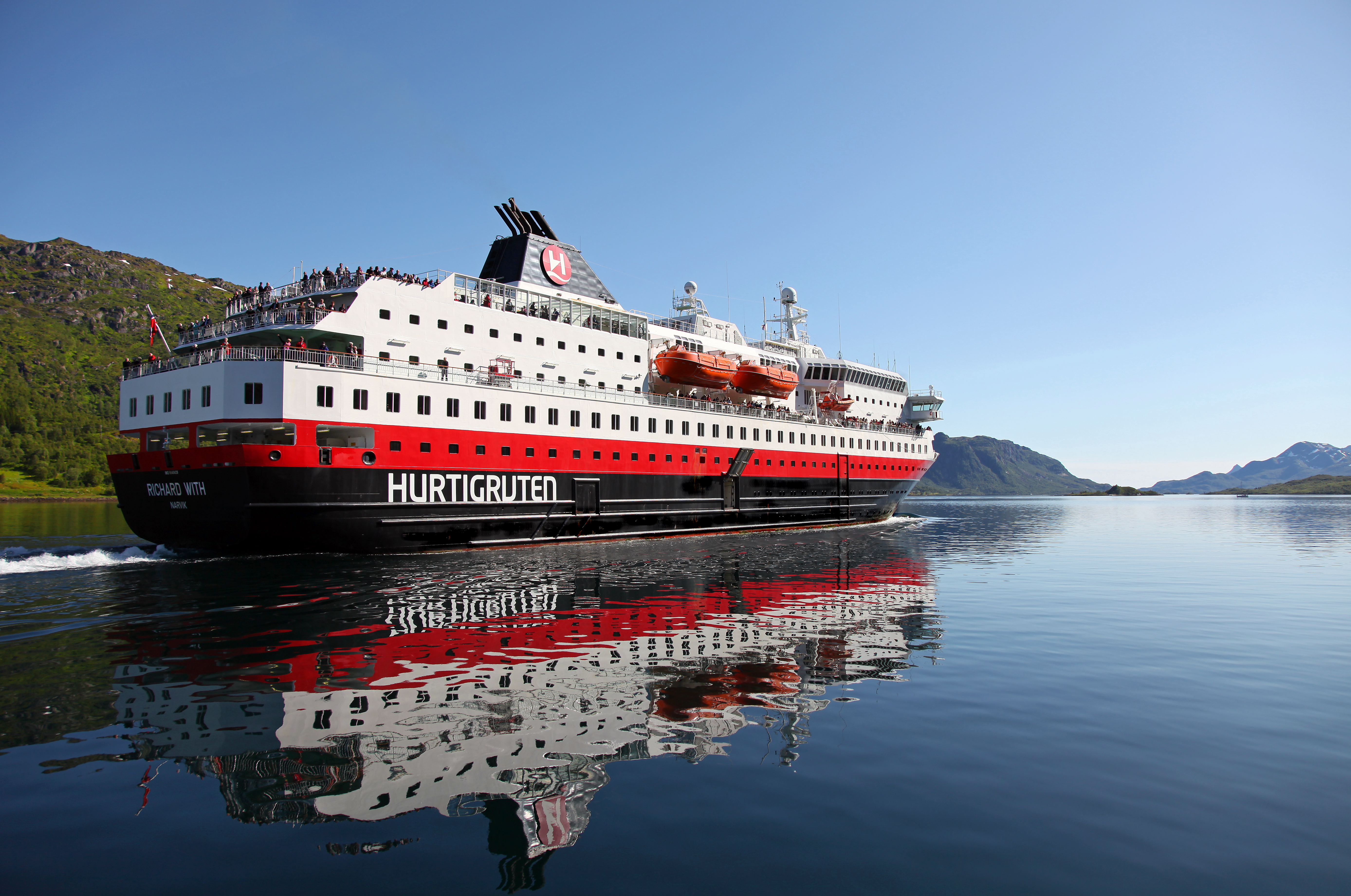 MS Richard With, Norska Fjordarna