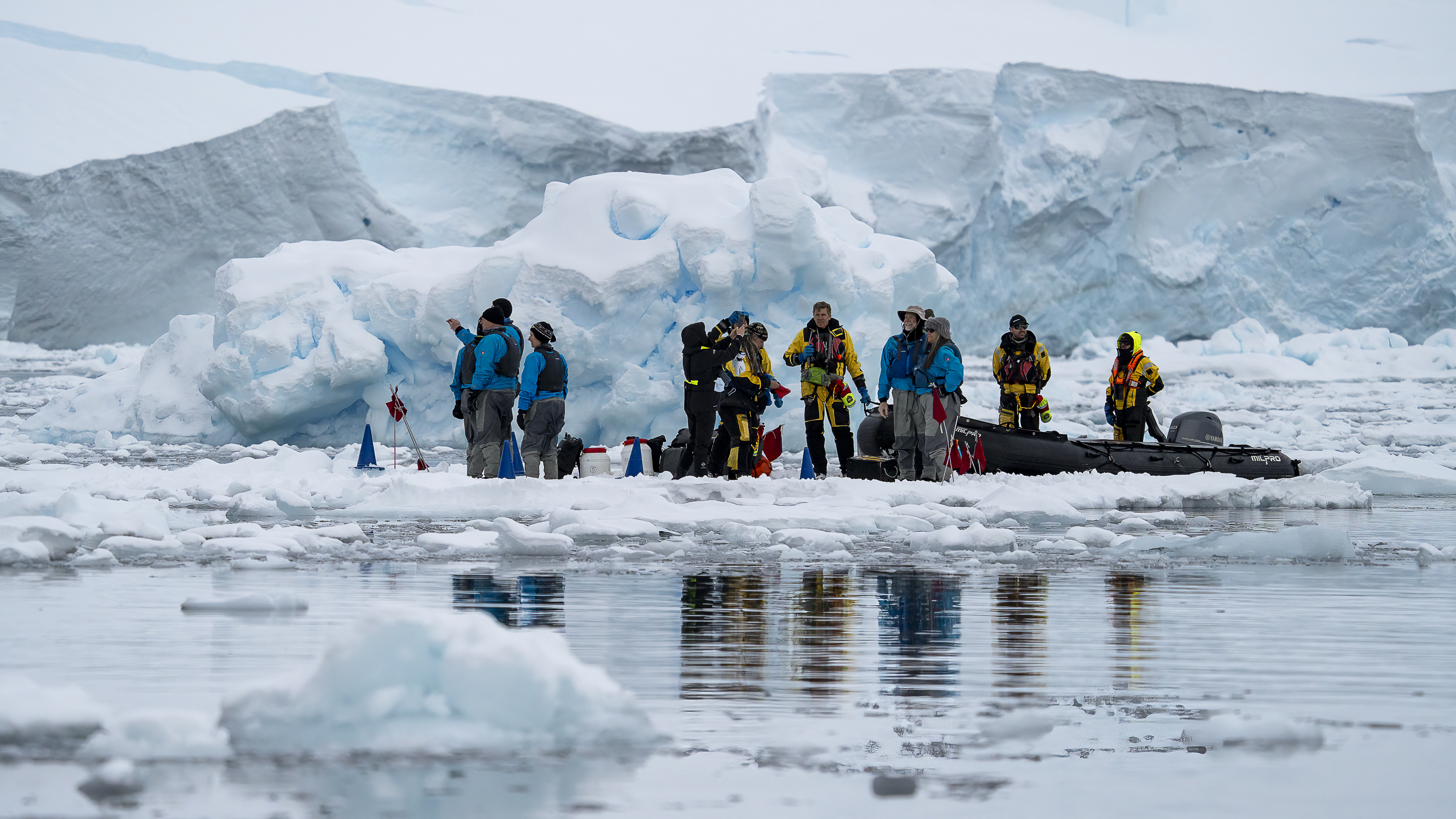 Följ med på utomhusaktiviteter på land