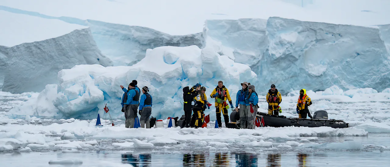 Följ med på utomhusaktiviteter på land