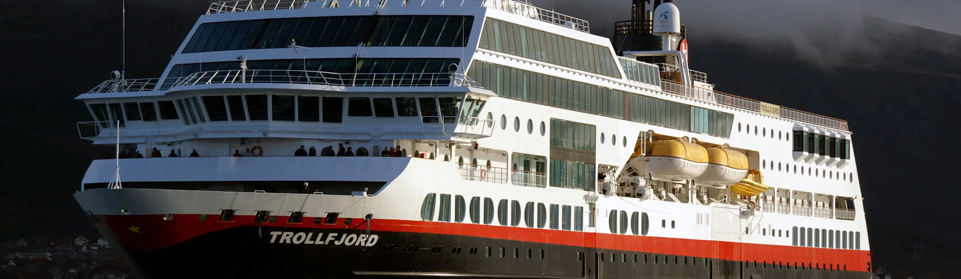 MS Trollfjord