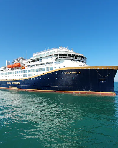 Fartyget visar fartyget Havila Capella