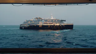 MS Roald Amundsen fartyg i Nordvästpassagen